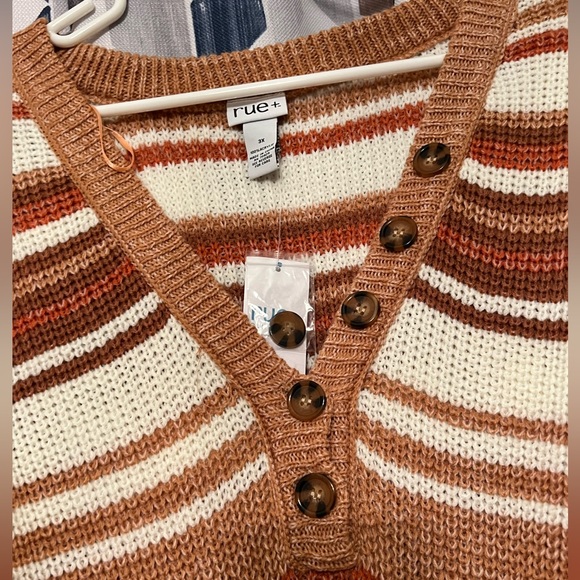 Sweater - Picture 2 of 5